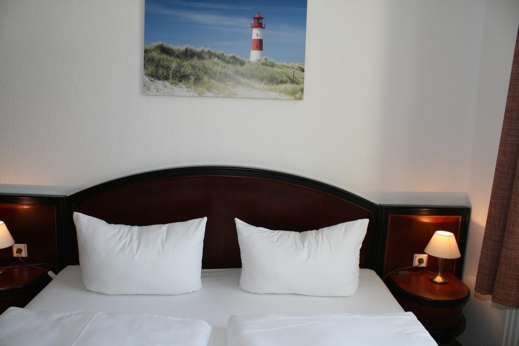 Garni Eden Hotels Villa Dora Heringsdorf  Buitenkant foto